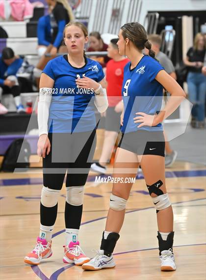 Thumbnail 1 in Northwest Christian vs. Snowflake photogallery.