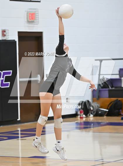 Thumbnail 2 in Northwest Christian vs. Snowflake photogallery.