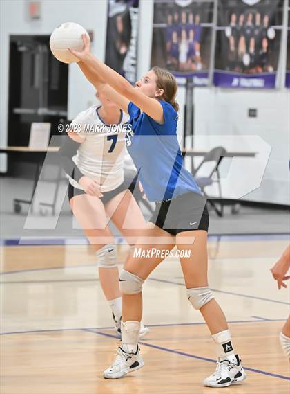 Thumbnail 1 in Northwest Christian vs. Snowflake photogallery.