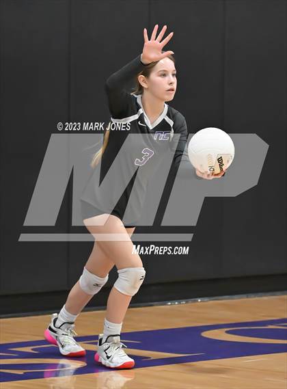 Thumbnail 3 in Northwest Christian vs. Snowflake photogallery.