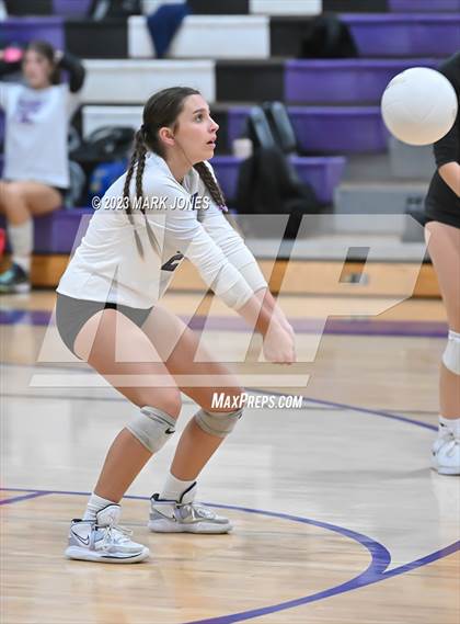 Thumbnail 2 in Northwest Christian vs. Snowflake photogallery.