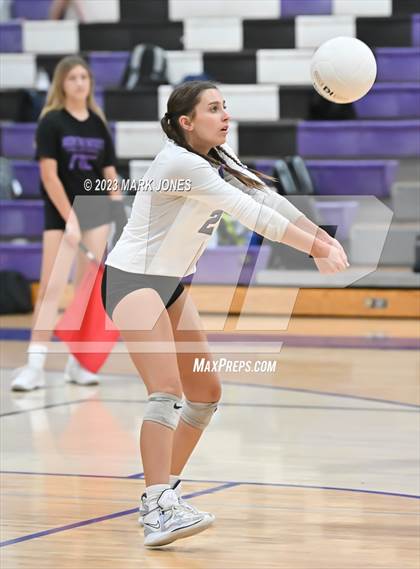 Thumbnail 1 in Northwest Christian vs. Snowflake photogallery.