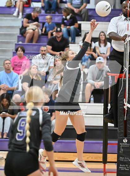 Thumbnail 2 in Northwest Christian vs. Snowflake photogallery.