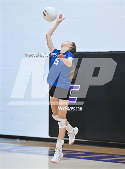 Thumbnail 2 in Northwest Christian vs. Snowflake photogallery.
