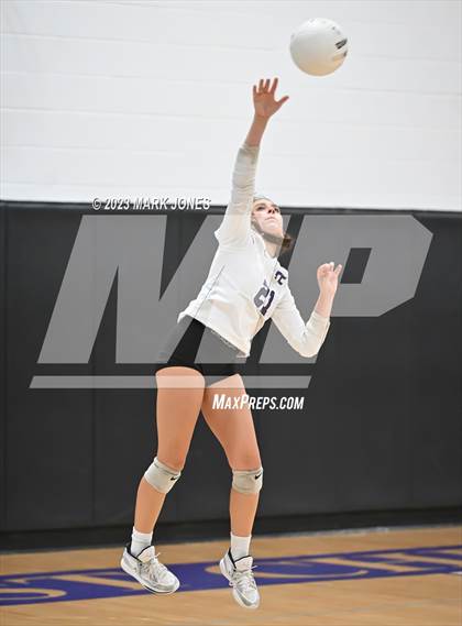 Thumbnail 1 in Northwest Christian vs. Snowflake photogallery.