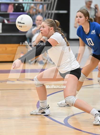 Thumbnail 1 in Northwest Christian vs. Snowflake photogallery.