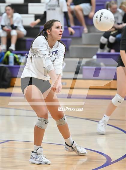 Thumbnail 2 in Northwest Christian vs. Snowflake photogallery.