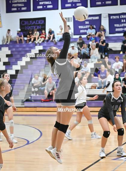 Thumbnail 2 in Northwest Christian vs. Snowflake photogallery.
