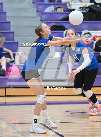 Thumbnail 3 in Northwest Christian vs. Snowflake photogallery.