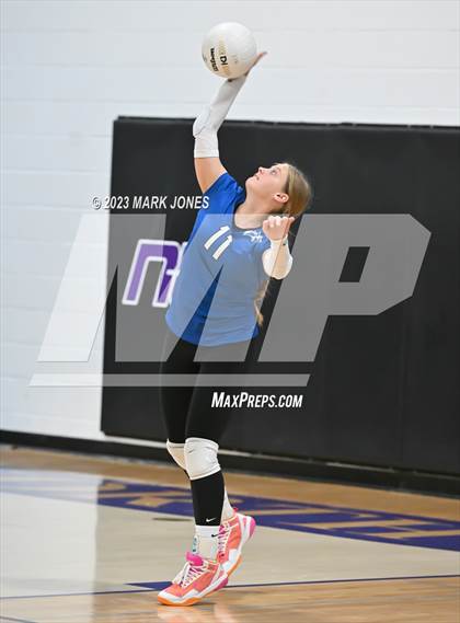 Thumbnail 2 in Northwest Christian vs. Snowflake photogallery.