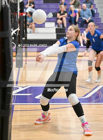 Thumbnail 2 in Northwest Christian vs. Snowflake photogallery.