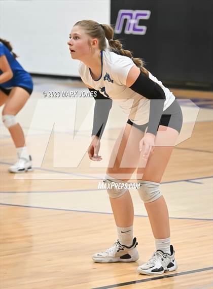 Thumbnail 3 in Northwest Christian vs. Snowflake photogallery.