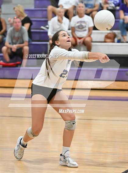 Thumbnail 3 in Northwest Christian vs. Snowflake photogallery.