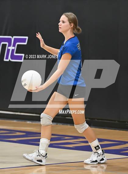 Thumbnail 2 in Northwest Christian vs. Snowflake photogallery.