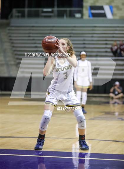 Thumbnail 3 in McKinney vs. Hendrickson (UIL 6A Regional Semifinal Playoff) photogallery.