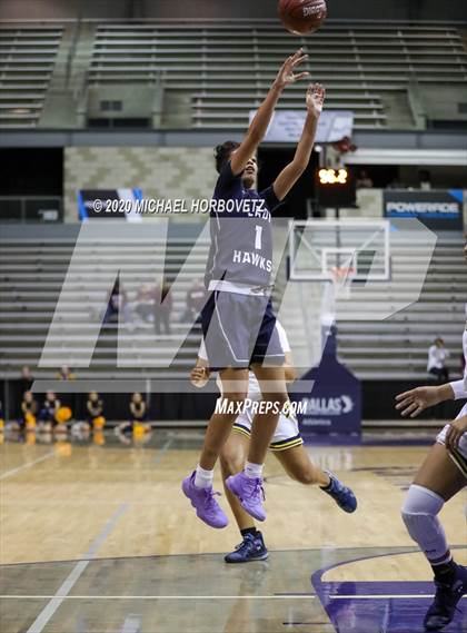Thumbnail 3 in McKinney vs. Hendrickson (UIL 6A Regional Semifinal Playoff) photogallery.