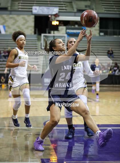 Thumbnail 2 in McKinney vs. Hendrickson (UIL 6A Regional Semifinal Playoff) photogallery.