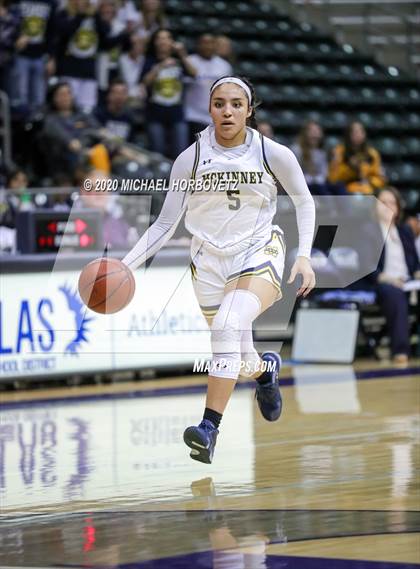Thumbnail 3 in McKinney vs. Hendrickson (UIL 6A Regional Semifinal Playoff) photogallery.