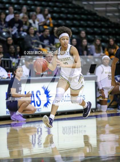 Thumbnail 3 in McKinney vs. Hendrickson (UIL 6A Regional Semifinal Playoff) photogallery.