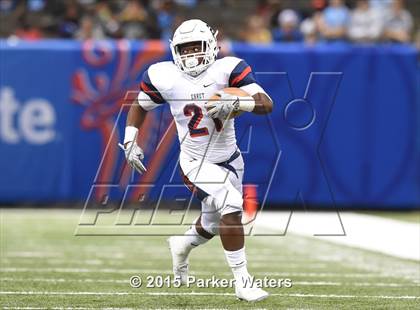 Thumbnail 3 in John Ehret vs. Zachary (LHSAA Class 5A Final) photogallery.