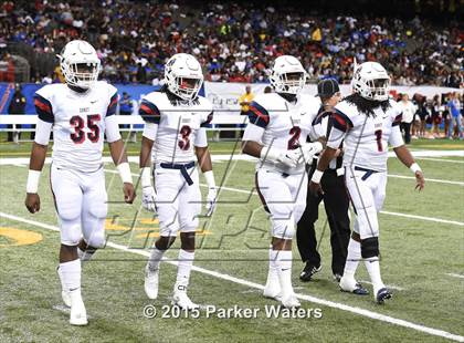 Thumbnail 3 in John Ehret vs. Zachary (LHSAA Class 5A Final) photogallery.