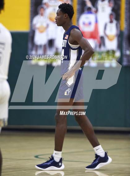 Thumbnail 3 in University Christian vs Oakleaf (Martin Luther King Jr. Showcase) photogallery.