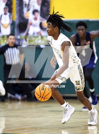 Thumbnail 1 in University Christian vs Oakleaf (Martin Luther King Jr. Showcase) photogallery.