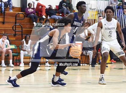Thumbnail 2 in University Christian vs Oakleaf (Martin Luther King Jr. Showcase) photogallery.