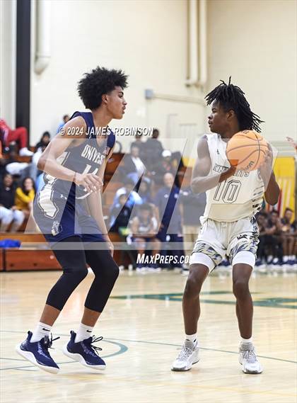 Thumbnail 2 in University Christian vs Oakleaf (Martin Luther King Jr. Showcase) photogallery.