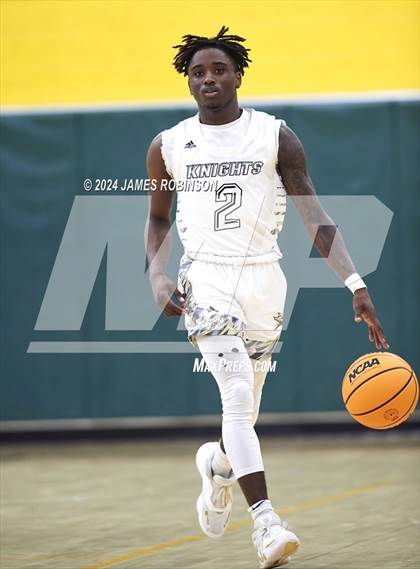 Thumbnail 2 in University Christian vs Oakleaf (Martin Luther King Jr. Showcase) photogallery.