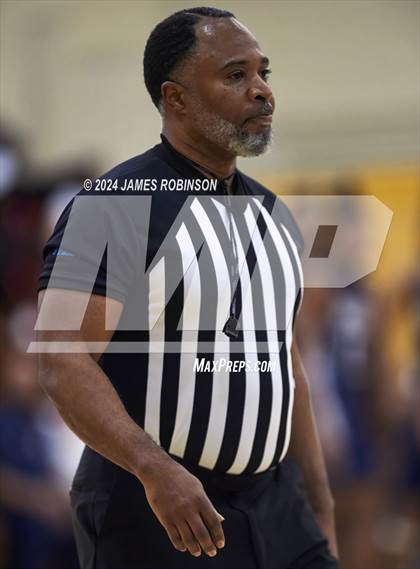 Thumbnail 3 in University Christian vs Oakleaf (Martin Luther King Jr. Showcase) photogallery.