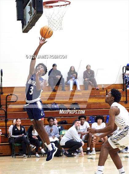 Thumbnail 1 in University Christian vs Oakleaf (Martin Luther King Jr. Showcase) photogallery.