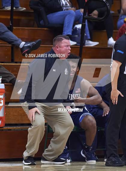 Thumbnail 3 in University Christian vs Oakleaf (Martin Luther King Jr. Showcase) photogallery.
