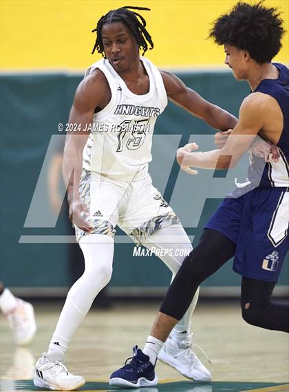 Thumbnail 2 in University Christian vs Oakleaf (Martin Luther King Jr. Showcase) photogallery.
