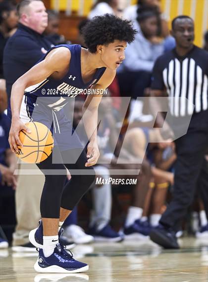 Thumbnail 3 in University Christian vs Oakleaf (Martin Luther King Jr. Showcase) photogallery.