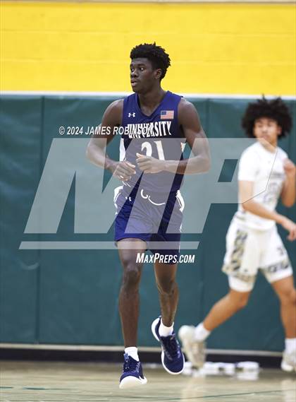 Thumbnail 2 in University Christian vs Oakleaf (Martin Luther King Jr. Showcase) photogallery.