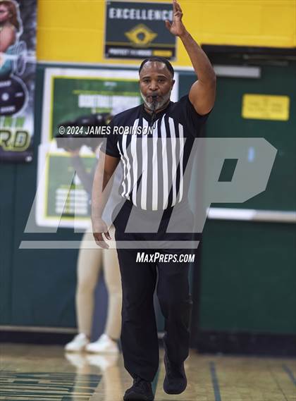 Thumbnail 2 in University Christian vs Oakleaf (Martin Luther King Jr. Showcase) photogallery.