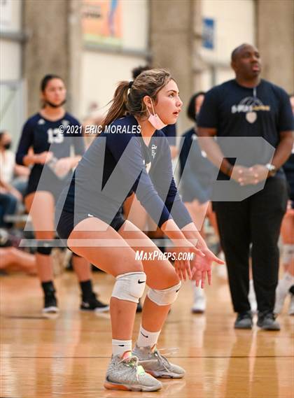 Thumbnail 1 in Flintridge Sacred Heart vs Bonita Vista (Southern California Invitational) photogallery.