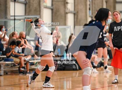 Thumbnail 2 in Flintridge Sacred Heart vs Bonita Vista (Southern California Invitational) photogallery.