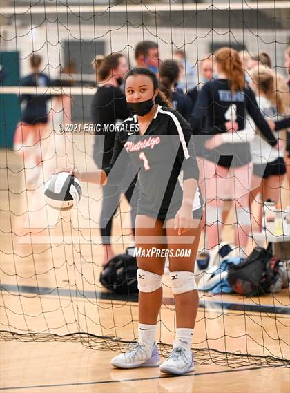 Thumbnail 3 in Flintridge Sacred Heart vs Bonita Vista (Southern California Invitational) photogallery.