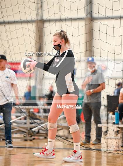 Thumbnail 1 in Flintridge Sacred Heart vs Bonita Vista (Southern California Invitational) photogallery.