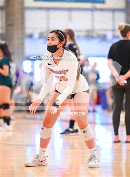 Thumbnail 2 in Flintridge Sacred Heart vs Bonita Vista (Southern California Invitational) photogallery.
