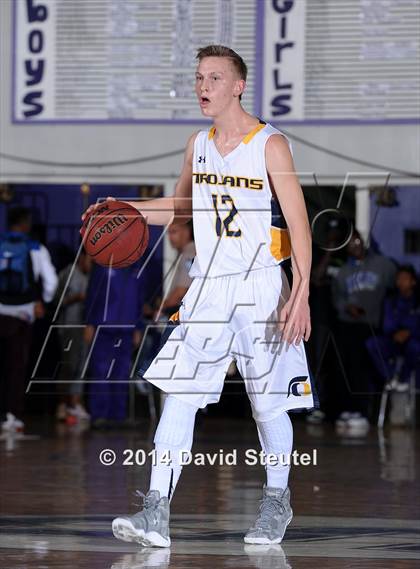Thumbnail 1 in Capital Christian vs. Oak Ridge (St. Hope Elite Classic) photogallery.