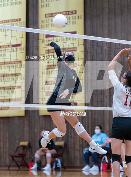 Thumbnail 3 in Poteet vs Ingram Moore photogallery.