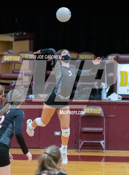 Thumbnail 2 in Poteet vs Ingram Moore photogallery.