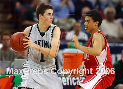 Thumbnail 3 in Mater Dei vs. Palo Alto (CIF State D2 Final) photogallery.