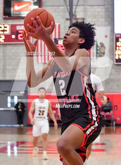 Thumbnail 2 in Harvard-Westlake vs. Crean Lutheran (Nike Extravaganza) photogallery.