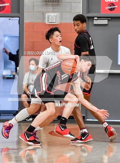 Thumbnail 2 in Harvard-Westlake vs. Crean Lutheran (Nike Extravaganza) photogallery.