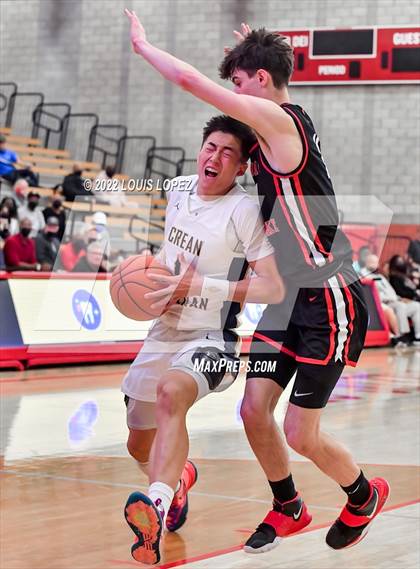 Thumbnail 3 in Harvard-Westlake vs. Crean Lutheran (Nike Extravaganza) photogallery.