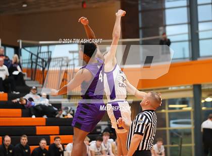 Thumbnail 2 in Gainesville vs. Guerin Catholic photogallery.